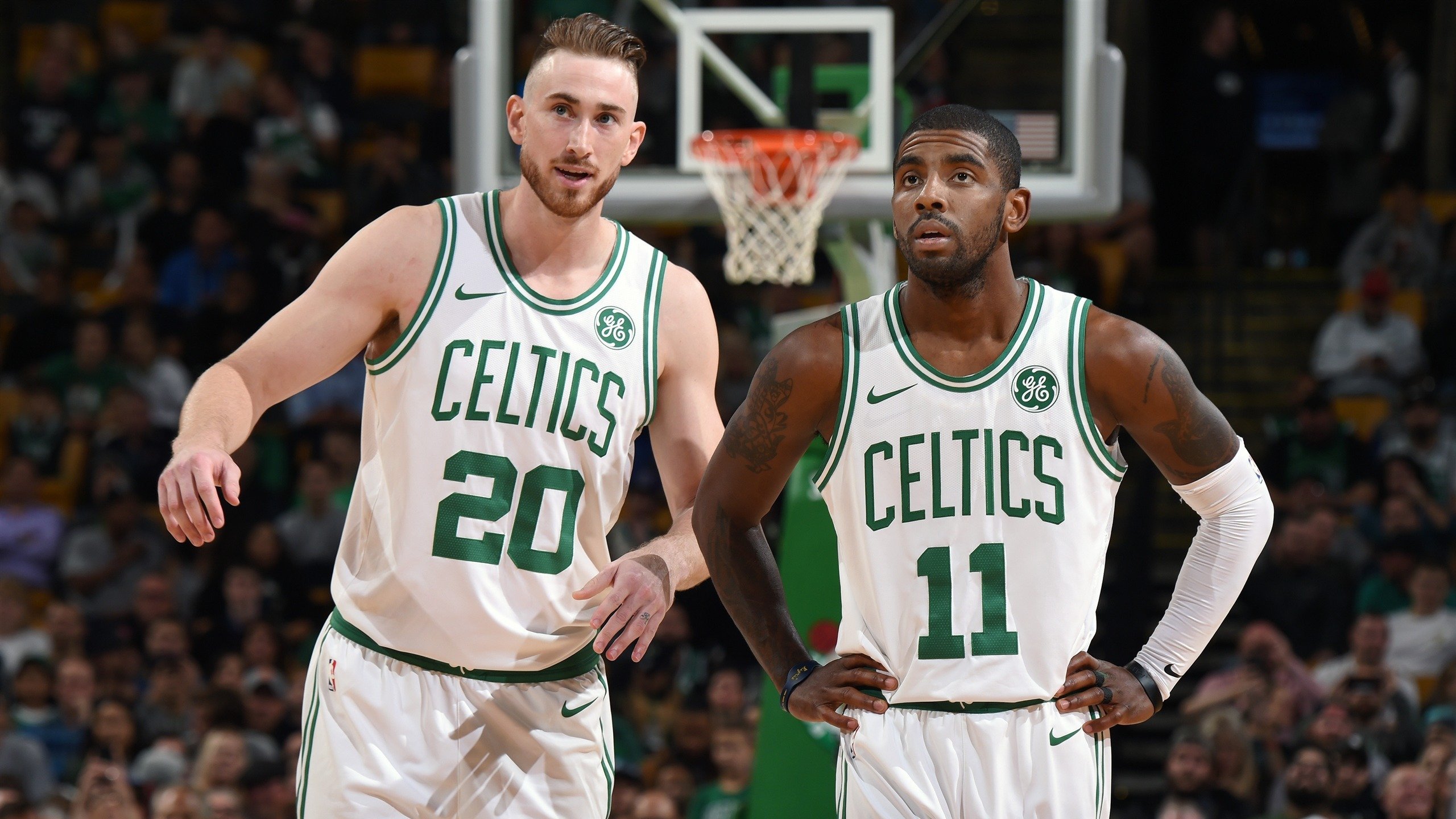 NBA常规赛季后赛席位争夺激烈，nba常规赛季后赛区别