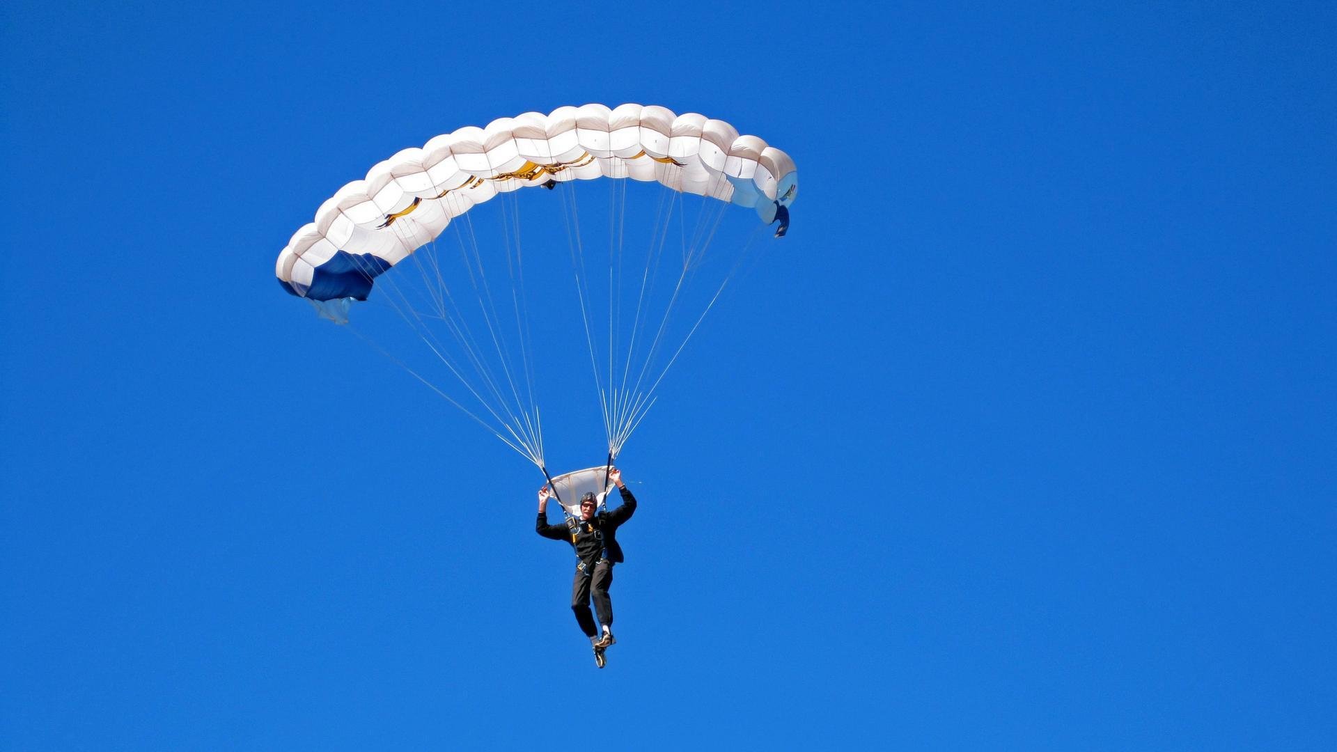 九游网页版入口-攀岩运动项目受青少年喜爱，攀岩运动项目受青少年喜爱吗