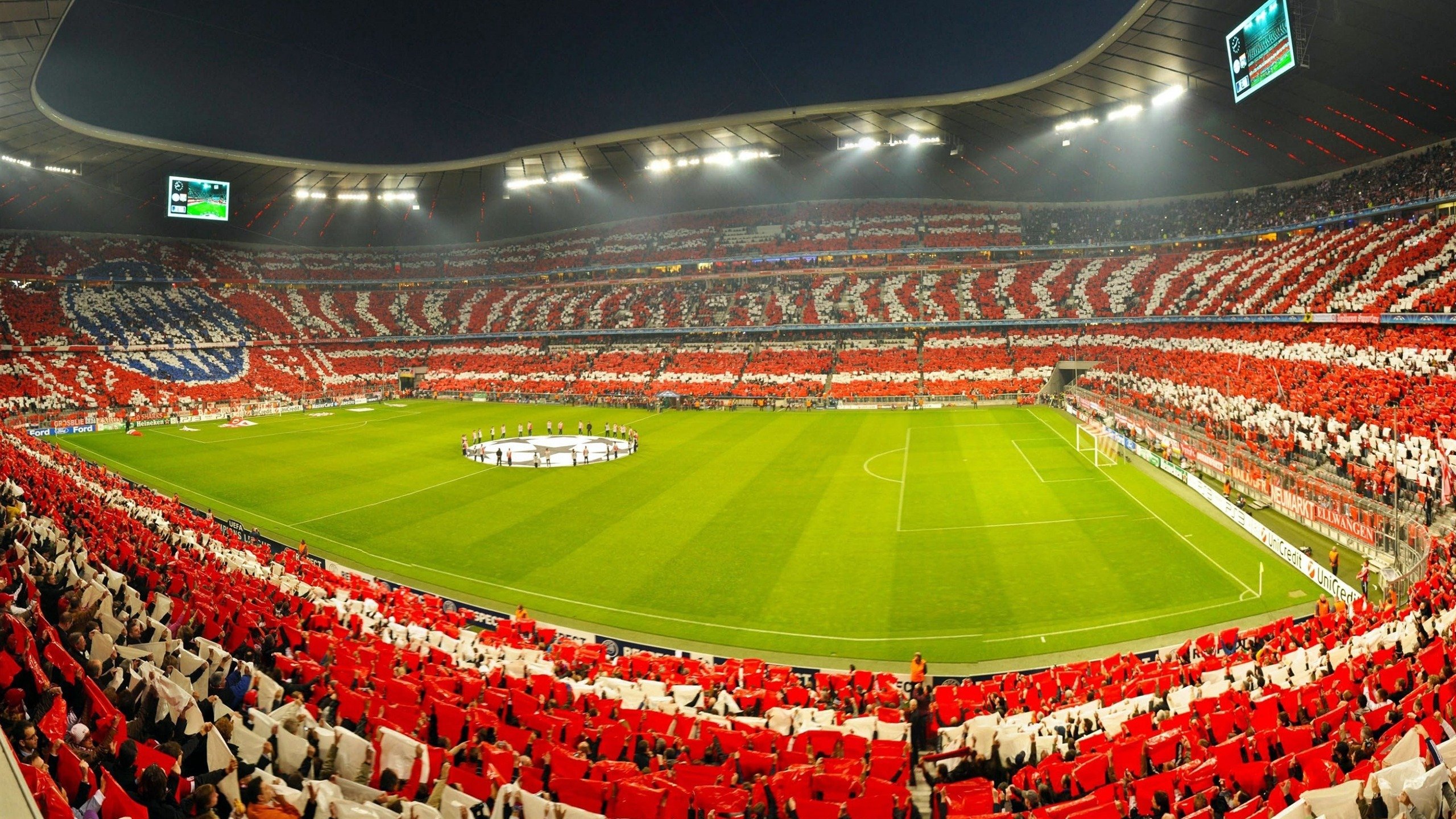 “德甲领先集团稳步前行，冠军争夺进入白热化”，德甲第一名