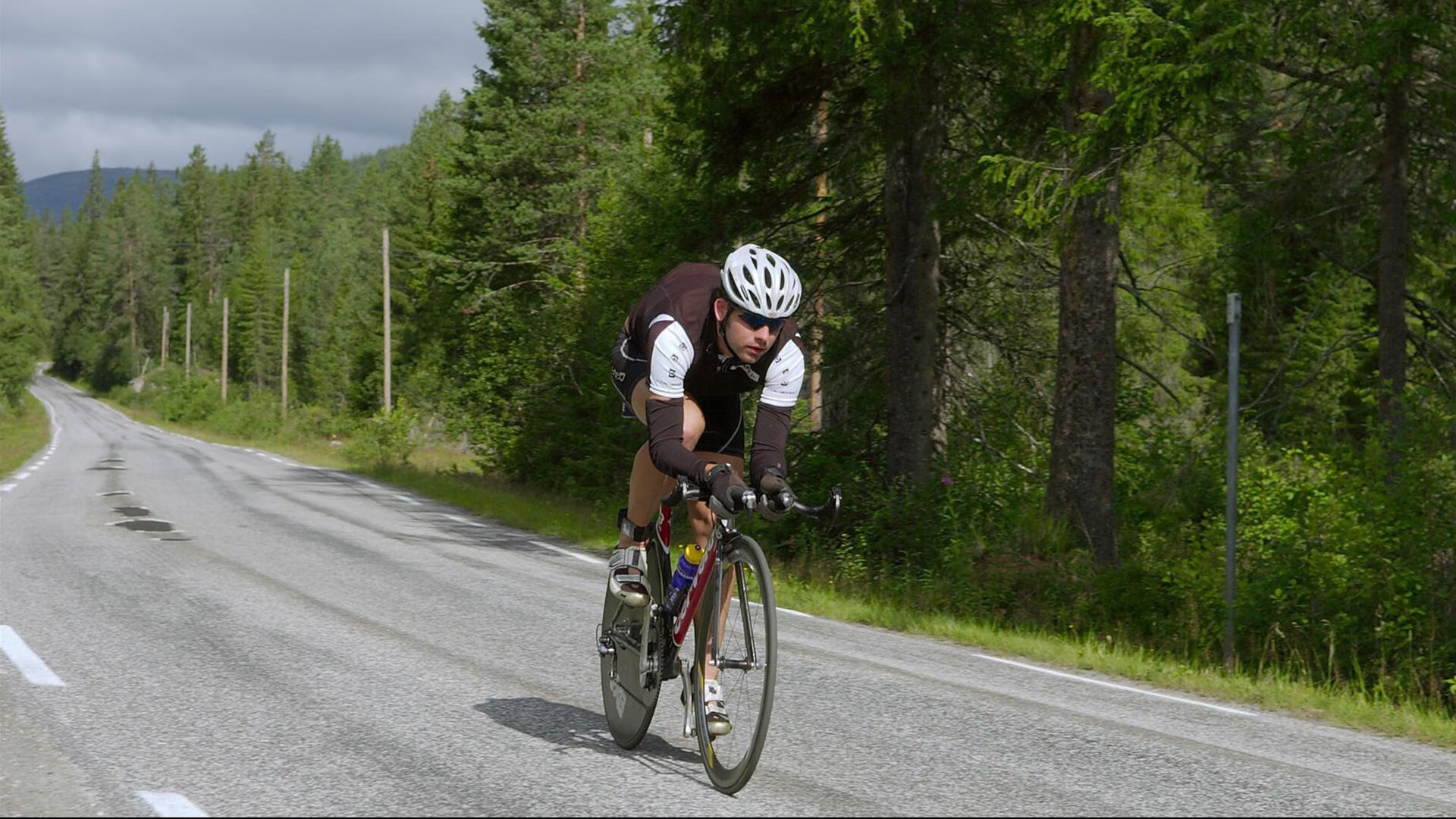 国际赛事背后的合作与竞争关系，国际赛事背后的合作与竞争关系有哪些